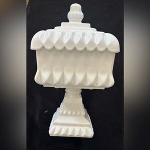 VINTAGE Westmoreland Milk Glass Wedding Bowl